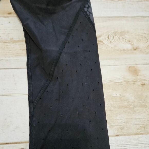 Athleta TruCool Capri Leggings Crocodile Stealth SZ XXS Small Yoga Black 348588 - Picture 9 of 13